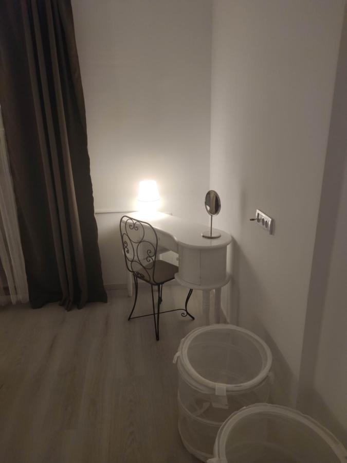 Apartment 51 - Bright, Spacious, Lux 1 Bedroom In The City Center - Stari Grad Белград Екстер'єр фото